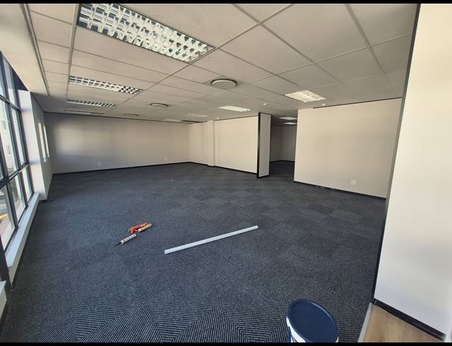 154M² OFFICE TO LET IN RIVONIA